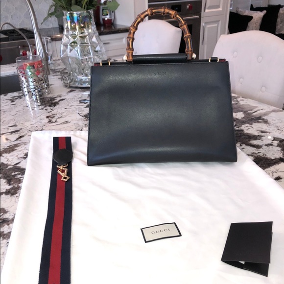 The Nymphaea Top Handle Bag - Picture 4 of 5